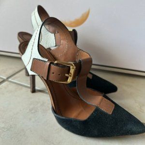 Novus True Soul black and tan pumps